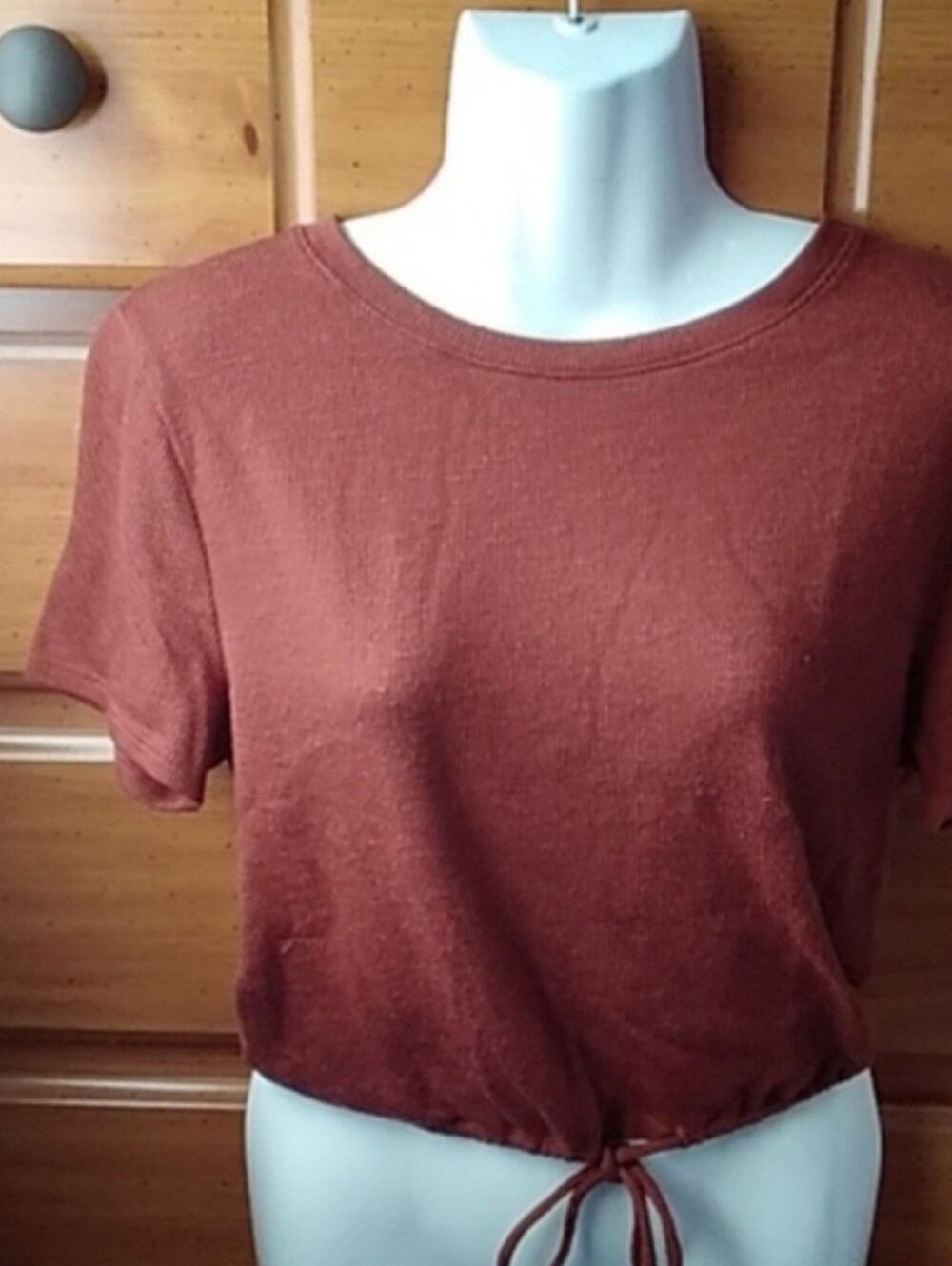 Popular 21 |  Tie-Hem Short Sleeve Top Small